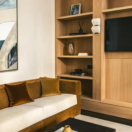 Ξενοδοχείο με διαμερίσματα Mondovi Luxury 5*
