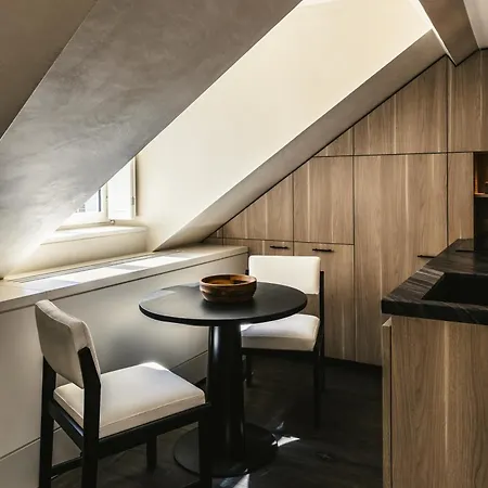 Mondovi Luxury 4* París