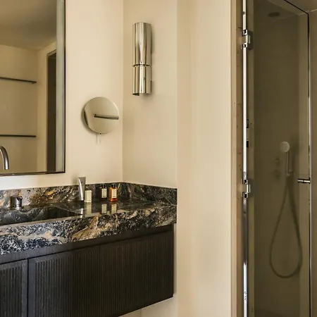 Mondovi Luxury 5* Párizs