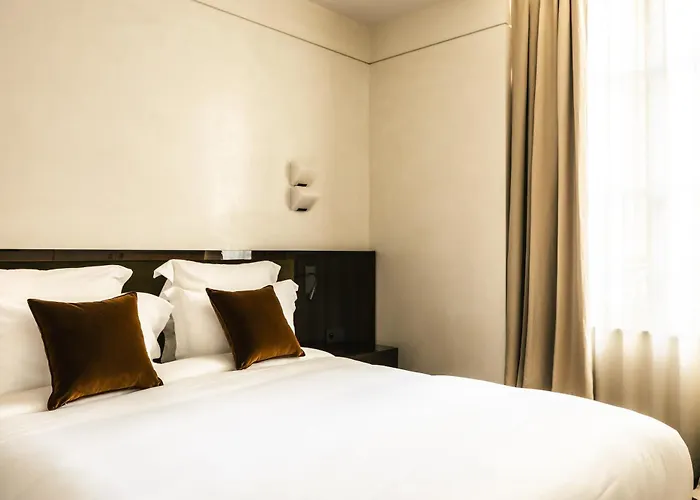 Mondovi Luxury